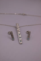 Feather Texture Natural Gemstone Necklace